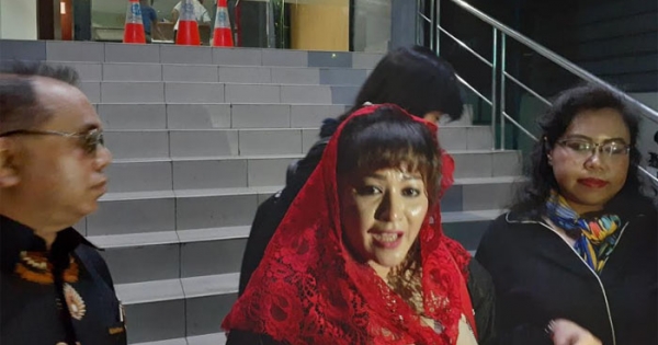 Dewi Tanjung Laporkan Akun @LisaAmartatara3