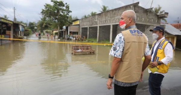 Ganjar Instruksikan Bpbd Jateng Siaga Penanganan Bencana