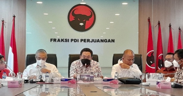 Fraksi Pdi Perjuangan Terus Kawal Ruu Kesehatan Omnibus Law 1429