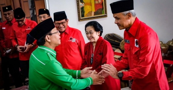 Megawati Ditemani Ganjar Sambut Jajaran Teras PPP