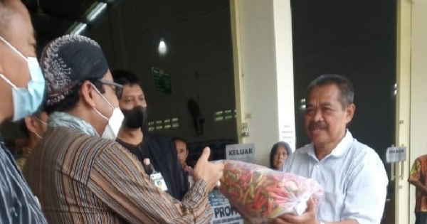 Gebrakan Gerak Cepat Ganjar Pranowo Mensubsidi Pedagang Mie Dan Bakso