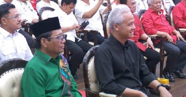 Duet Ganjar-Mahfud Bisa Gerus Suara Prabowo Di Jabar