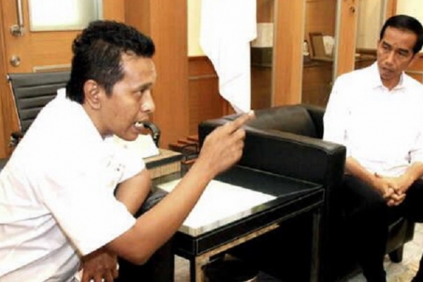Sekjen Hasto: Jokowi Lebih Dekat ke Adian ketimbang Ganjar