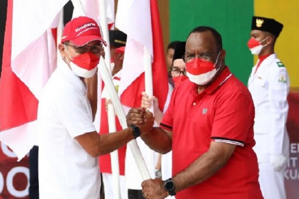 John Wempi: Kemendagri Bagikan Bendera Merah Putih di Aceh