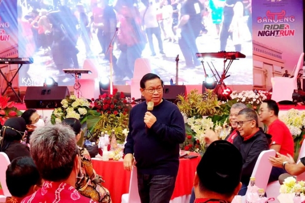 Sekjen Hasto & Pramono Makan Bersama Kepala Daerah-DPRD