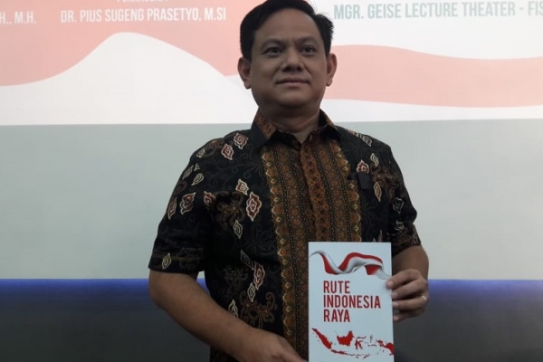 Melalui Buku, Abdy Yuhana Paparkan 'Rute Indonesia Raya'