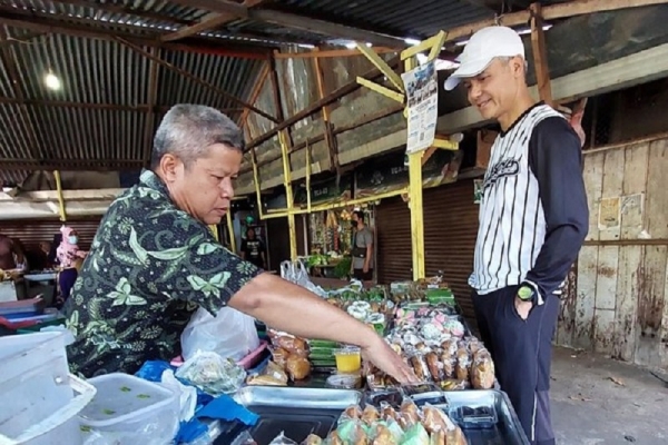 Pedagang Pasar Darmo Surabaya Doakan Ganjar Pranowo Presiden 2024