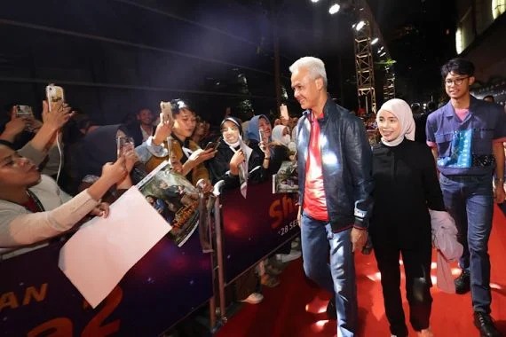 Ganjar Jadi Pusat Perhatian Saat Penayangan Perdana Film Petualangan Sherina 2