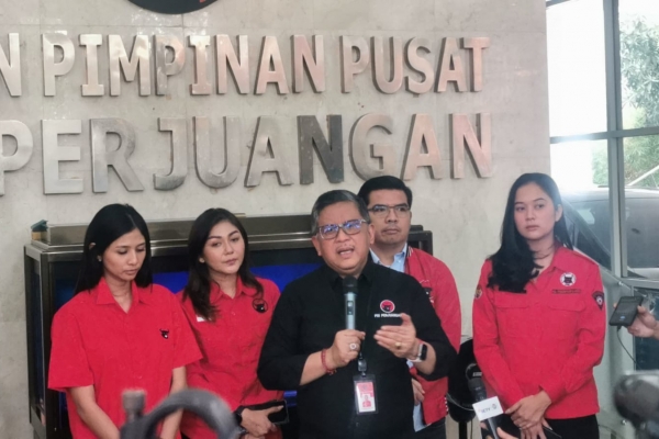 Masuk Bursa Cawapres Ganjar, Sekjen PDI Perjuangan Hasto Kristiyanto Benarkan Khofifah Sudah Bertemu Megawati