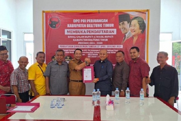 Bupati Petahana Belitung Timur Burhanudin Daftar Calon Bupati ke PDI Perjuangan untuk Pilkada 2024