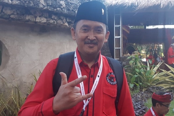 Ade Sumardi Ambil Formulir Pendaftaran Bakal Calon Wakil Gubernur