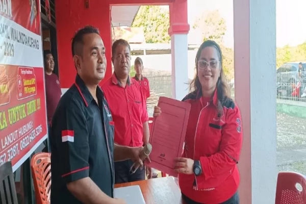 Nancy Jadi Perempuan Pertama Daftar Bakal Calon Wakil Wali Kota Kupang