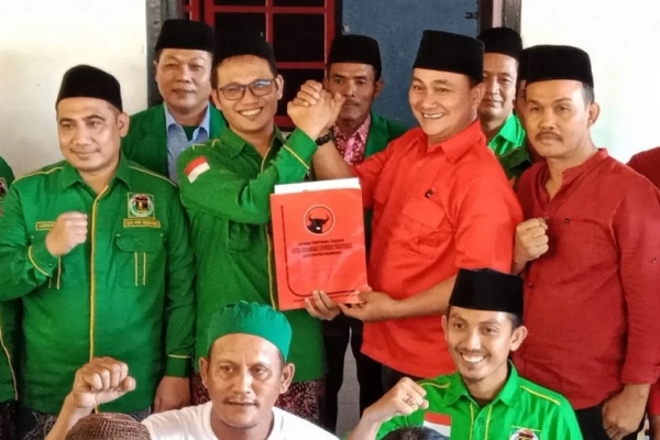 Pilkada Rembang, Gus Umam Daftarkan Diri ke PDI Perjuangan