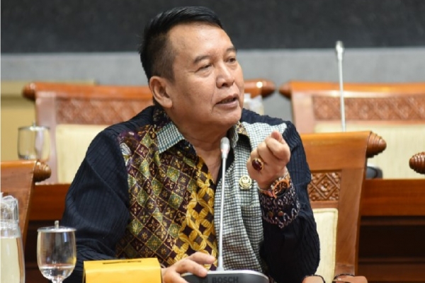 Tak Mau Ikut Pusing PDI Perjuangan Tak Undang Jokowi ke Rakernas, TB Hasanuddin: Tetap Presiden Kan?