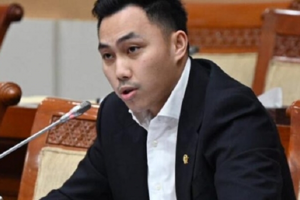 Stevano Rizki Adranacus Apresiasi Prabowo Resmi Naikkan Gaji Hakim Saat Upaya Efisiensi Anggaran 