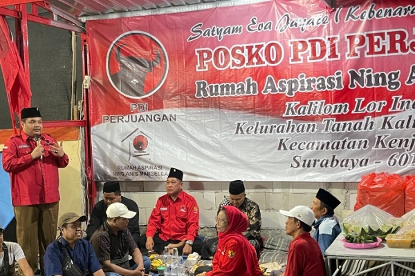 Dirikan Posko - Gotong Royong, Kader Banteng dukung Megawati dan Kawal Putusan MK pendidikan Dasar Gratis