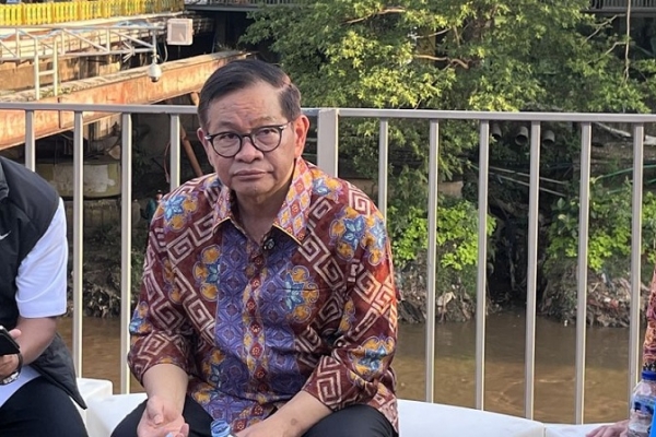 Pramono Siap Percantik Bantaran Kali Ciliwung Jadi Tempat Nongkrong yang Nyaman 