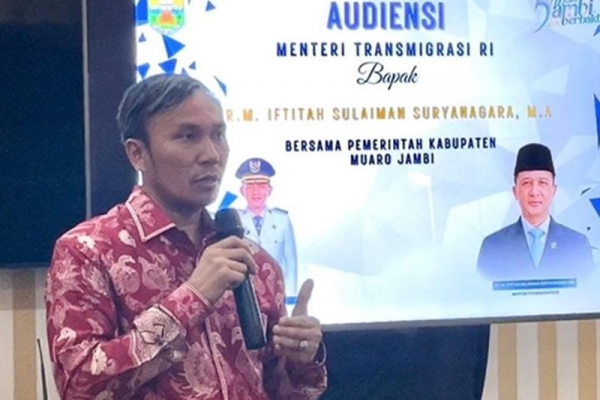Edi Purwanto Komitmen Perjuangkan Hak Masyarakat Transmigran di Desa Gambut Jaya
