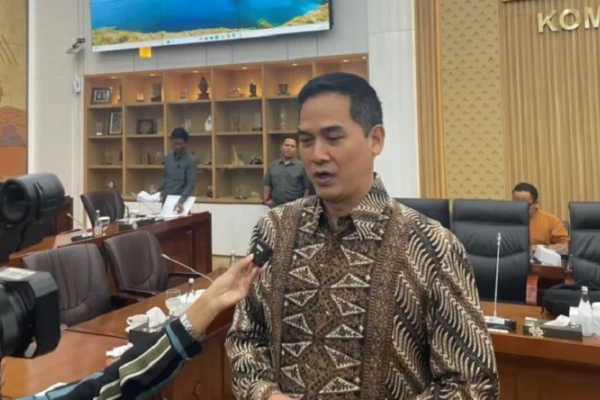 Adisatrya Sulisto Soroti Beban Utama Krakatau Steel yang Masih Berkutat Pada Persoalan Utang. 