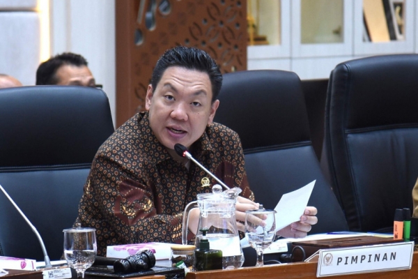 Charles Minta BGN Lebih Gercep Perbaiki Kinerja