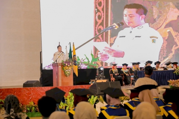 Bupati Hamenang Ajak Lulusan UMKLA Jadi Pelopor Pembangunan Klaten dari Desa
