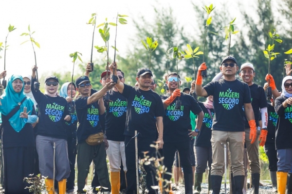 Bupati Kendal Mbak Tika Ajak Semua Pihak Bersatu Jaga Pesisir Lewat Gerakan Mageri Segoro