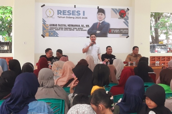 Serap Aspirasi Masyarakat, Faisyal Salurkan Kartu PIP Saat Reses di Bekasi Selatan