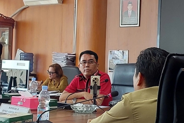 Paul Mei Anton Lontarkan Kritik Keras Terhadap Anggaran Pelebaran Jalan Meteorologi