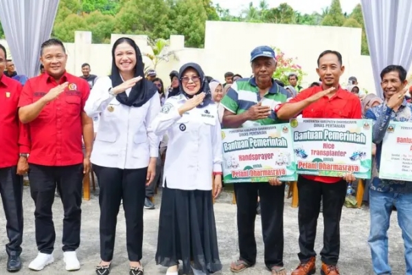 Alex Indra Lukman Kembali Wujudkan Bantuan Pertanian Senilai Rp23,13 Miliar Bagi Kabupaten Dharmasraya