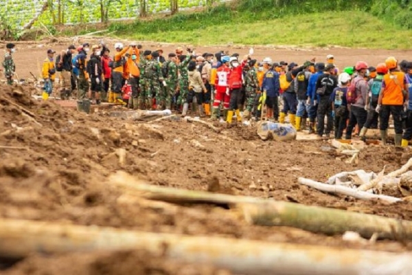 Lasarus Heran Kejadian Bencana Longsor yang Melanda Cisarua