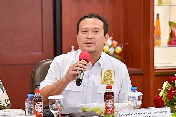 Banyu Biru Djarot Apresiasi Kinerja Industri Nasional