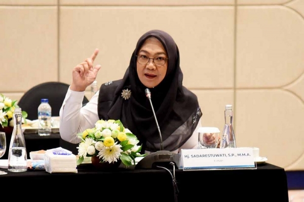 Sadarestuwati Soroti Keresahan Pemda Genjot PAD dan Target PNBP Perhutani: Jangan Jadi Bom Waktu 