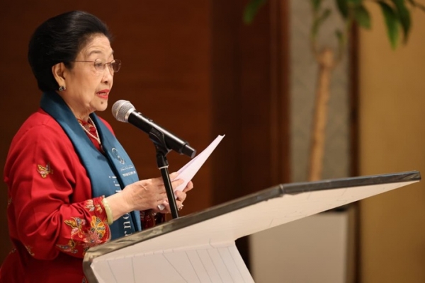 Megawati Terima Gelar Doktor Kehormatan di Riyadh, Terharu saat Pidato