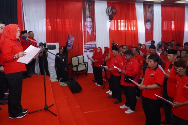 Winarti Lantik 20 Ketua PAC PDI Perjuangan Se-Kota Bandar Lampung
