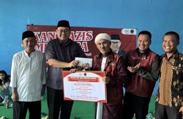 Muhamad Abdul Azis Sefudin Beri Bantuan Modal Usaha ke PKH yang Purna Tugas di Kecamatan Karang Tengah