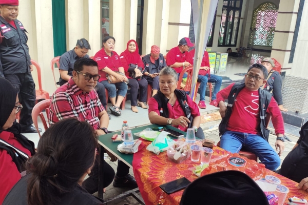 PDI Perjuangan Gelar Pengobatan Gratis bagi Korban Banjir di Periuk Damai