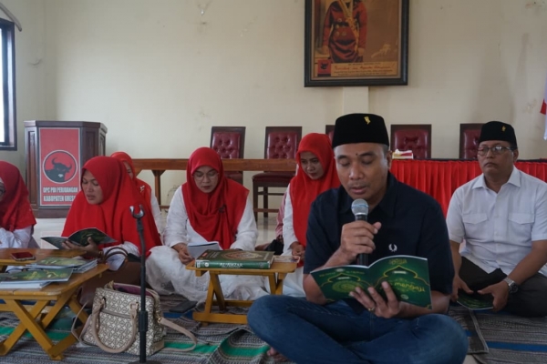 Banteng Gresik Gelar Khataman Alquran dan Berbagi Takjil