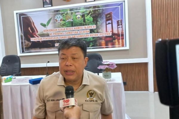 Alex Indra Lukman Desak Terobosan Kemenhut Permudah Masyarakat Mendaftar Lahan yang Dikelola