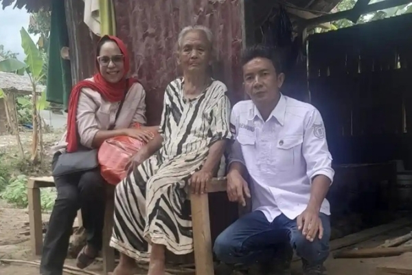 Alia Idrus Kunjungi Rumah Tak Layak Huni Keluarga Gendu Bentio di Lawua