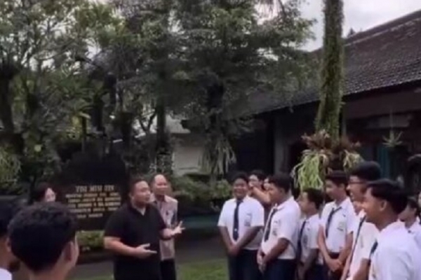 I Nyoman Parta Bangun Kesadaran Kolektif Menjaga Ketersediaan Air Melalui Pembuatan Biopori