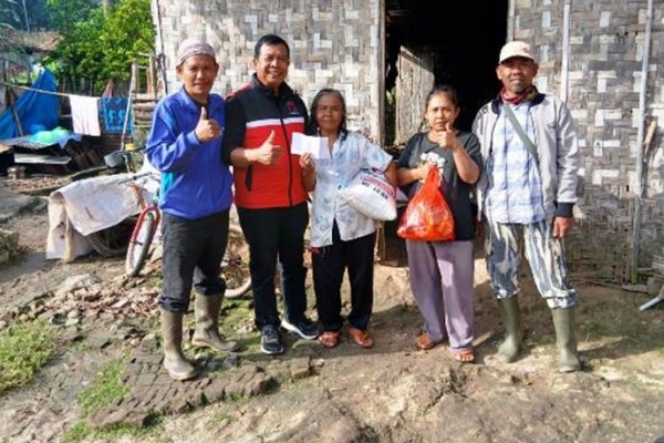 Sarwoko Tinjau Rumah Tidak Layak Huni di Negeri Katon, Desak Pemda Beri Perhatian Serius