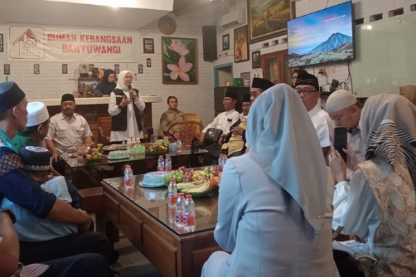 Bupati Ipuk: Masyarakat Jangan Menggoda Pemerintah Untuk Tidak Taat Pada Aturan