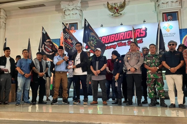 Hamenang Wajar Ismoyo Ngabuburit Bersama Ribuan Bikers di Grha Bung Karno