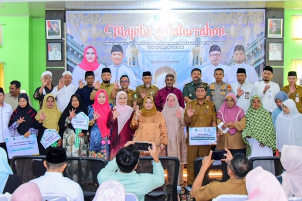 Safari Ramadhan di Bathin Solapan, Bupati Kasmarni Ingatkan Keharmonisan dan Kebersamaan