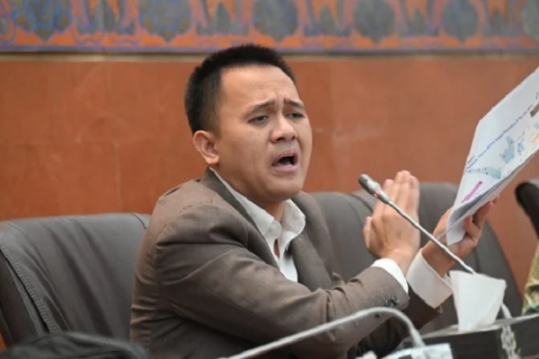 Mufti Anam: Pertamina Naikkan Harga BBM Secara Mendadak Saat Ramadan Menambah Beban Rakyat