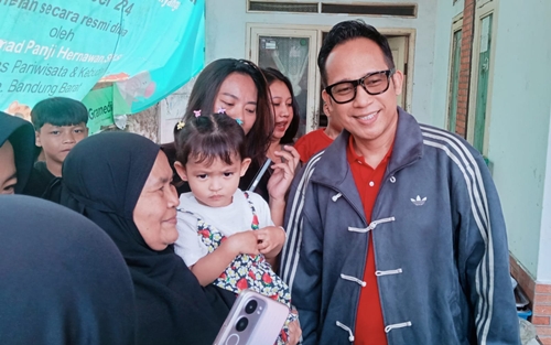 Denny Cagur Kunjungan Padalarang Untuk Pastikan Program Beasiswa Tepat Sasaran