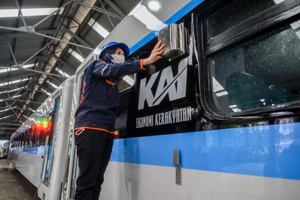 Lampu Hijau dari Presiden? Mufti Anam Pertanyakan Rencana Lanjut Proyek Kereta Cepat Jakarta-Surabaya 