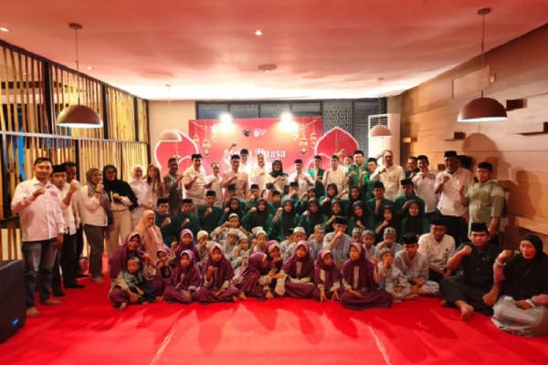 Taruna Merah Putih Sulsel Bubker dengan Ratusan Anak Panti Asuhan di Makassar