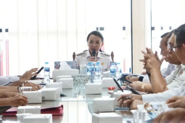 Karolin Instruksikan OPD Landak Tancap Gas Layani Masyarakat