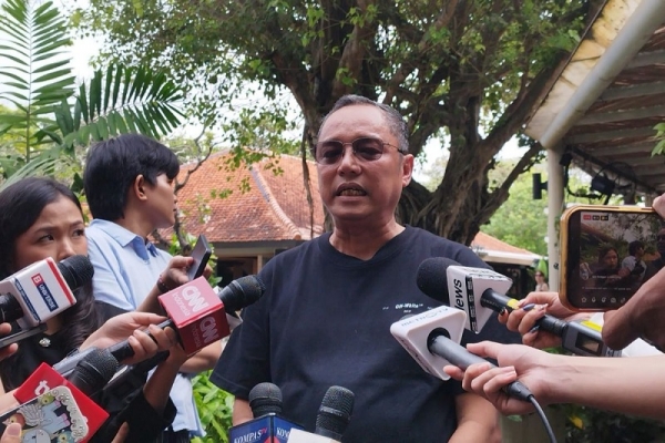 Deddy Sitorus Minta Pemerintah Jelaskan Soal Kebijakan WFH Bagi ASN Tiap Jumat